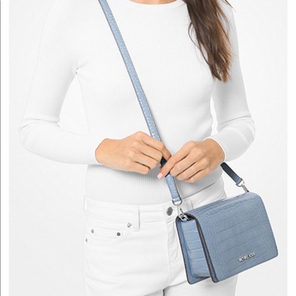 MICHAEL KORS MERCER SMALL CLUTCH XBODY PALE BLUE - Picture 2 of 16